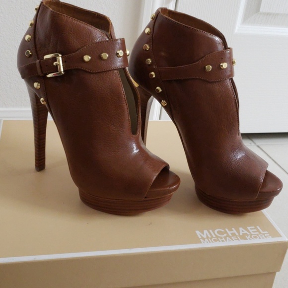 Bootie - Picture 6 of 6